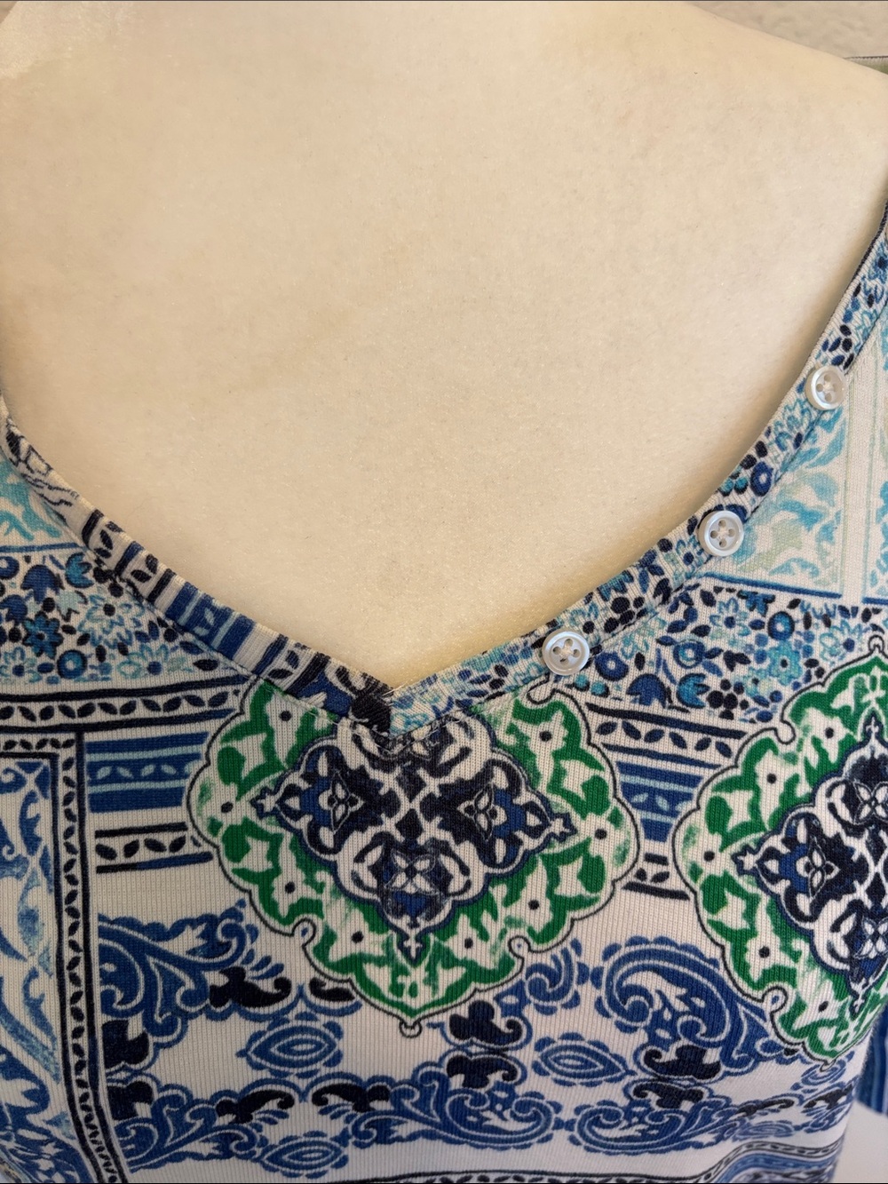 Chico's Blue, White & Green V-Neck Patterned Short Sleeve Top - Picture 2 of 7